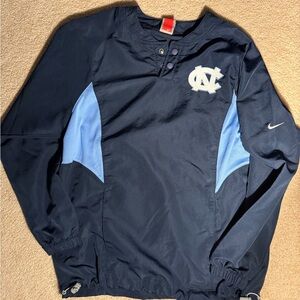 Nike Men’s UNC Pullover